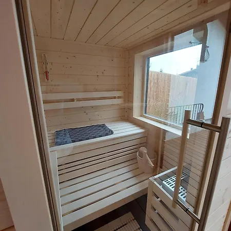 Holiday home Berge Und Mit Whirlpool Und Sauna *